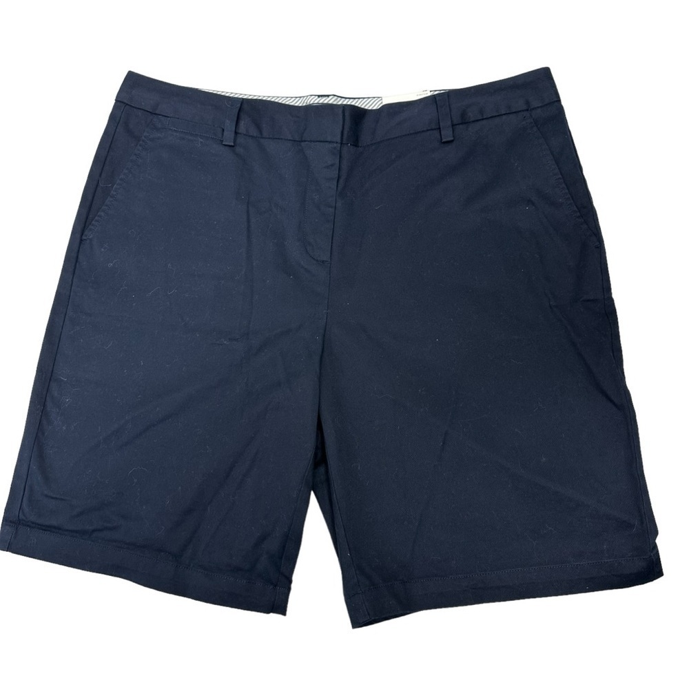 Lands’ End Mid-Rise Navy Women’s 10" Chino Shorts, NWT, size 18